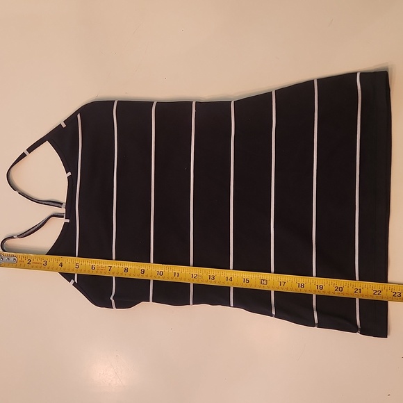Ivivia Black White Striped Fitted Strappy Tank Size 12 - Picture 5 of 9